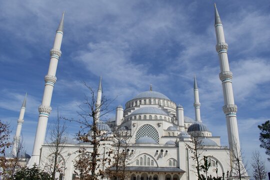 &Ccedil;amlıca Mosque