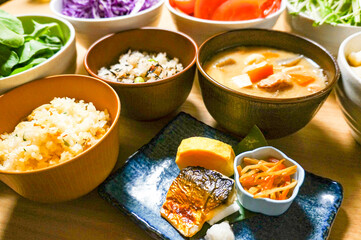 彩り豊かな和朝食の定番セット