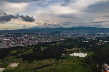 Volcán Xinantécatl y la Laguna Parque Alameda 2000 Toluca
