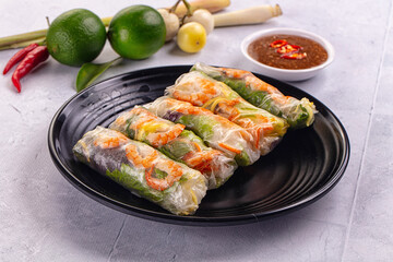 Vietnamese spring roll with prawn