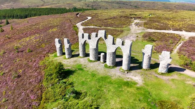 video of fyrish monument , a historic stone archway overlooking  Evanston . landscape