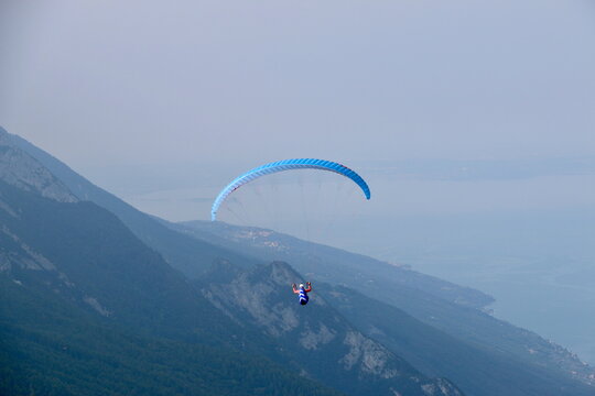Paragliding in Lago di Garda