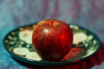 red apple