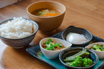 Japanese breakfast / 納豆と温泉卵の朝食
