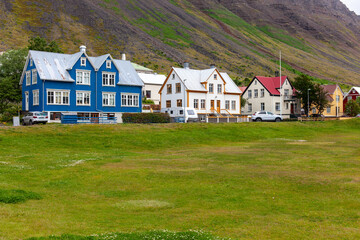 &Iacute;safj&ouml;r&eth;ur