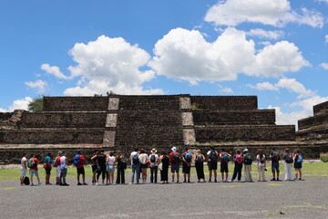 En las pirámides de Teotihuacán se escucha un cuac de pato que no es real pero es rebote del...
