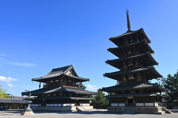 奈良県斑鳩の世界遺産法隆寺 国宝五重塔と金堂
