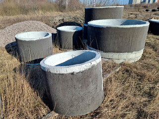 Reinforced concrete rings of different diameters for the construction of wells