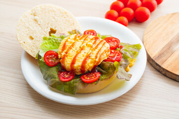 オムレツベーグルサンド