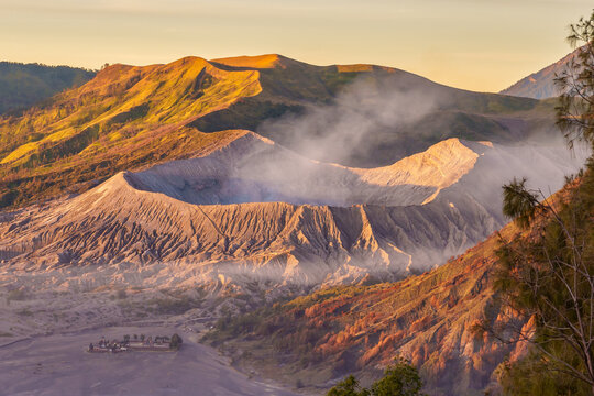 Bromo the best place for the visit in the Indonesia