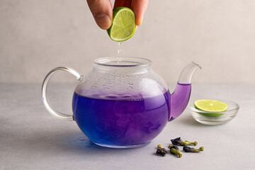 Butterfly Pea Tea with Lime Transformation