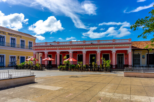 Explore Remedios city center, Cuba, in Villa Clara: vibrant colonial architecture, historic plazas, parks and churches.