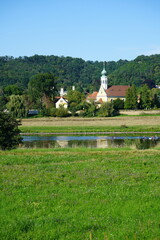 Blick zur Kirche Maria am Wasser in Dresden