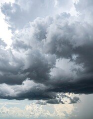 Obraz premium Dramatic storm clouds fill the sky (1)