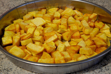 Fried potato cubes