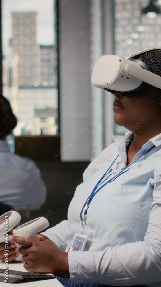 Aufkleber technician using vr headset to create solar powered device design using alternative energy technolog