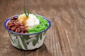 Cendol Malaysia. Cendol Melaka is a dessert from Malaysia filled with cendol, red beans, gula melaka and coconut milk