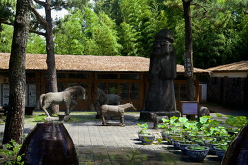 Dol Hareubang, Horses, and Lotus