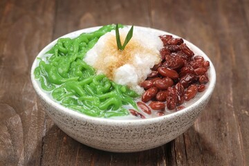 Cendol Malaysia. Cendol Melaka is a dessert from Malaysia filled with cendol, red beans, gula melaka and coconut milk