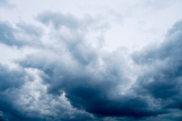 Vibrant Dusk Colors on Clouds