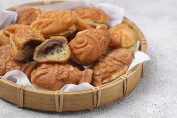 Mini Bungeoppang Taiyaki (Japanese fish shaped pancakes filled with bean jam)
