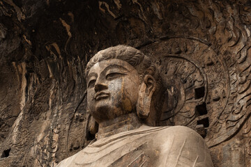 Exploring the massive Buddha statues of Yungang Grottoes in China