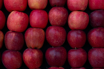 organic fresh apples at market