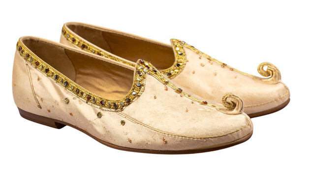 Elegant, Embroidered Khussa Shoes, Traditional Style on transparent background