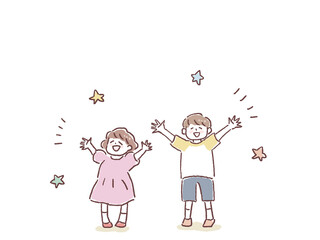 両手を広げて笑顔の小さい男の子と女の子、兄妹