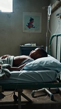 jeune gar&ccedil;on malade &agrave; l'h&ocirc;pital