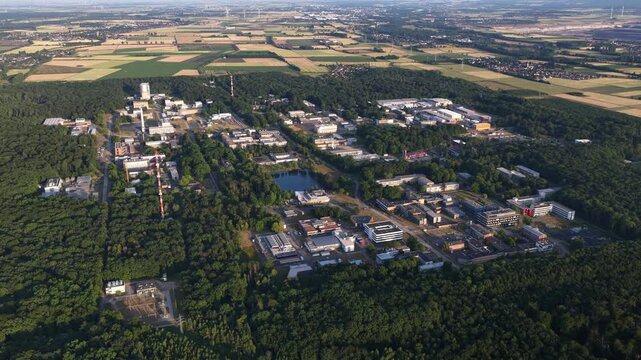 The Forschungszentrum Julich GmbH is a research center in Julich , Germany, part of the Helmholtz Gemeinschaft, German Community of Research Institutes.