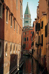 la arquitectura y los canales