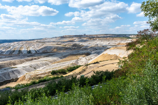 Rekultivierungsfl&auml;chen am Rand des Tagebaus Hambach bei Manheim, NRW, Deutschland