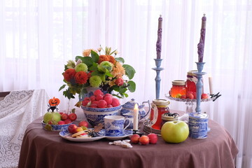 table setting for Halloween party
