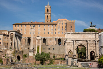 Obraz premium Rome, Italy - August 17, 2019: View of the ancient structures of the Roman Forum