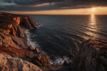 Fototapeta premium Atemberaubende Küstenlandschaft mit einsamer Bucht, weißem Sandstrand, türkisblauem Wasser und dramatischen Felsklippen bei Sonnenuntergang – perfekter Ort für Ruhe und Naturgenuss