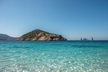 Fototapeta premium A solitary isle or a stone formation