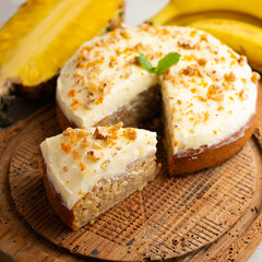 Hummingbird cake is a banana and pineapple-based cake typical of the cuisine of the southern United States.