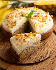 Hummingbird cake is a banana and pineapple-based cake typical of the cuisine of the southern United States.