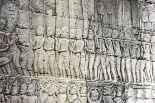 Stone bas-reliefs, Khmer war campaign against the Cham, relief wall, east fa&ccedil;ade, Bayon temple, Angkor Thom, Siem Reap province, Cambodia