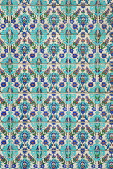 カラフルな柄（パターン）のタイル。