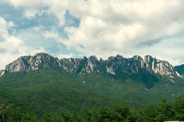 Seoraksan Ulsanbawi Rock Mountain Range, Sokcho Korea
