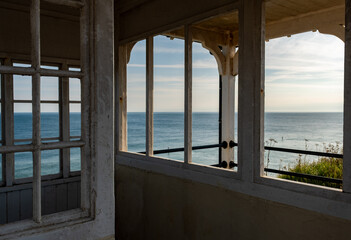 View of the ocean from the beach shelter with selective focus