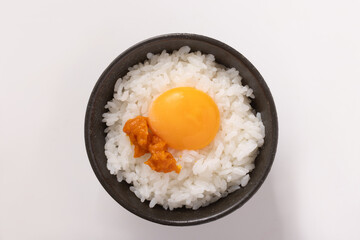 粒うに　卵かけご飯