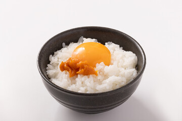 粒うに　卵かけご飯