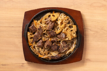 牛肉はらみ　蓮根　もやし炒め