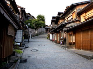 京都・清水寺近くの有名な観光スポットの二寧坂（二年坂）