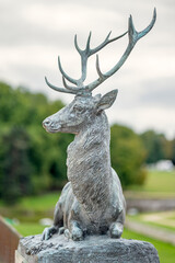 statue de cerf des jardins de Chantilly