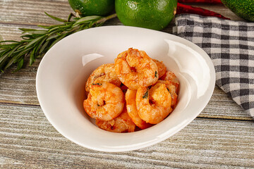 Roasted shrimps in the bowl