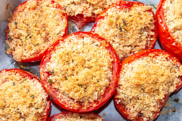 gratinated tomatoes with bread and aromatic herbs